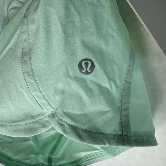LULULEMON Run Times Short II *4" - Misty Mint - W7AKXS - Sz 4 - Picture 7 of 9